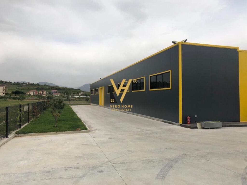 WAREHOUSE 4,500 M2 FOR RENT IN PRUSH 6,000 EURO