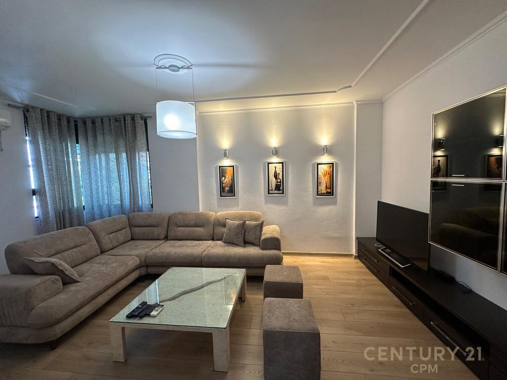 Affittiamo appartamento 1+1 in centro! 700 € /mese