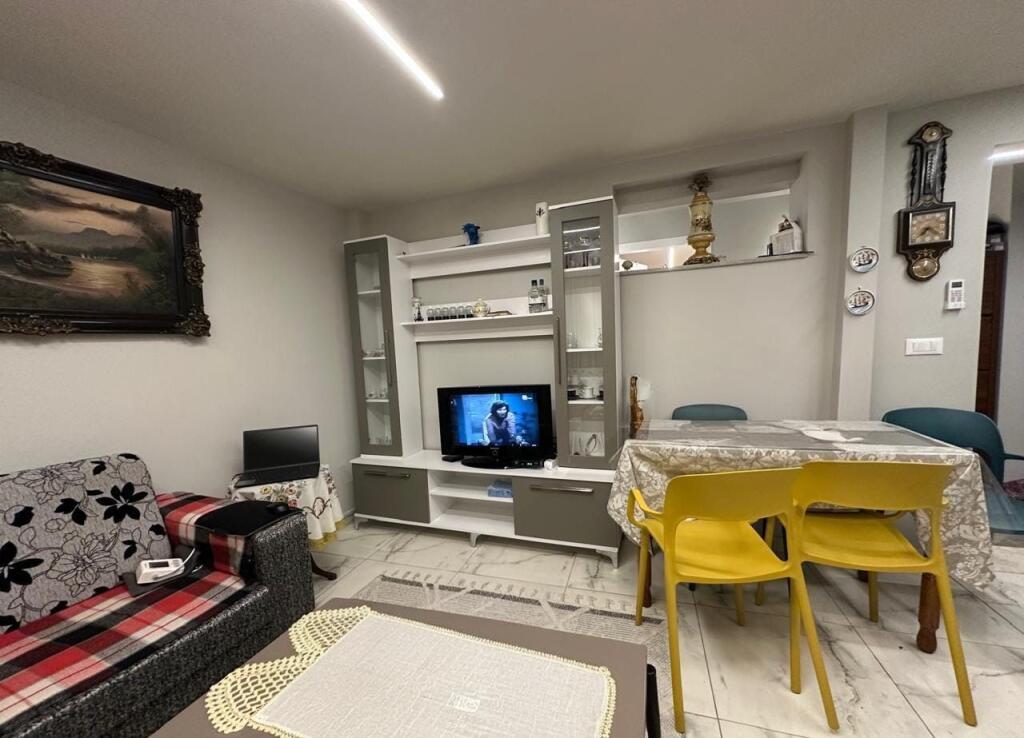Casa privata 1+1 in affitto a Shkolla e Kuqe