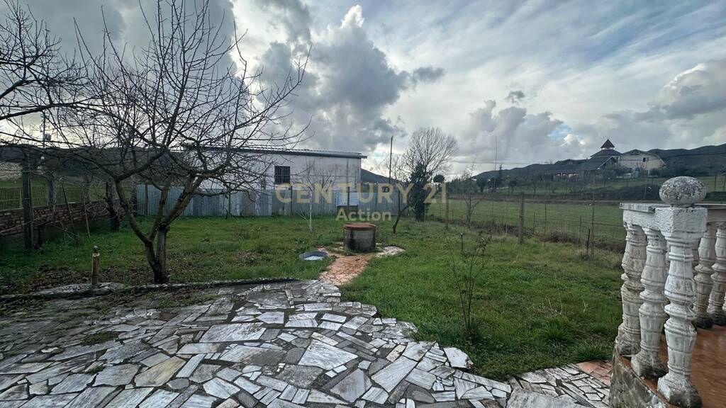 Villa in vendita a Peze e Vogel vicino a Lapidari.