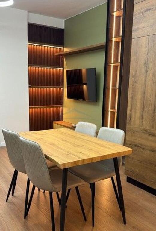 Qera , Apartament 1+1 , Komuna e Parisit , Tirane