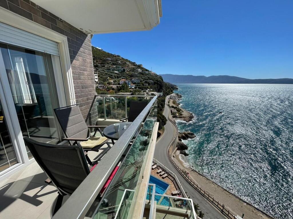 FOR SALE | LUXURY APARTMENT | COLD WATER - VLORË
