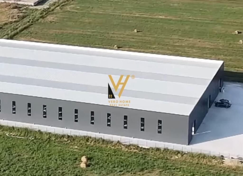 JEPET KAPANON 5.000 M2 ME QERA NE FLLAKE, DURRES 10.000 EURO