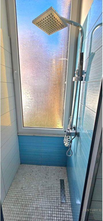 Shitet apartament 2+1+2 Ballkone në zonën e Liqenit të Thatë, pranë Hotel Radisson.
