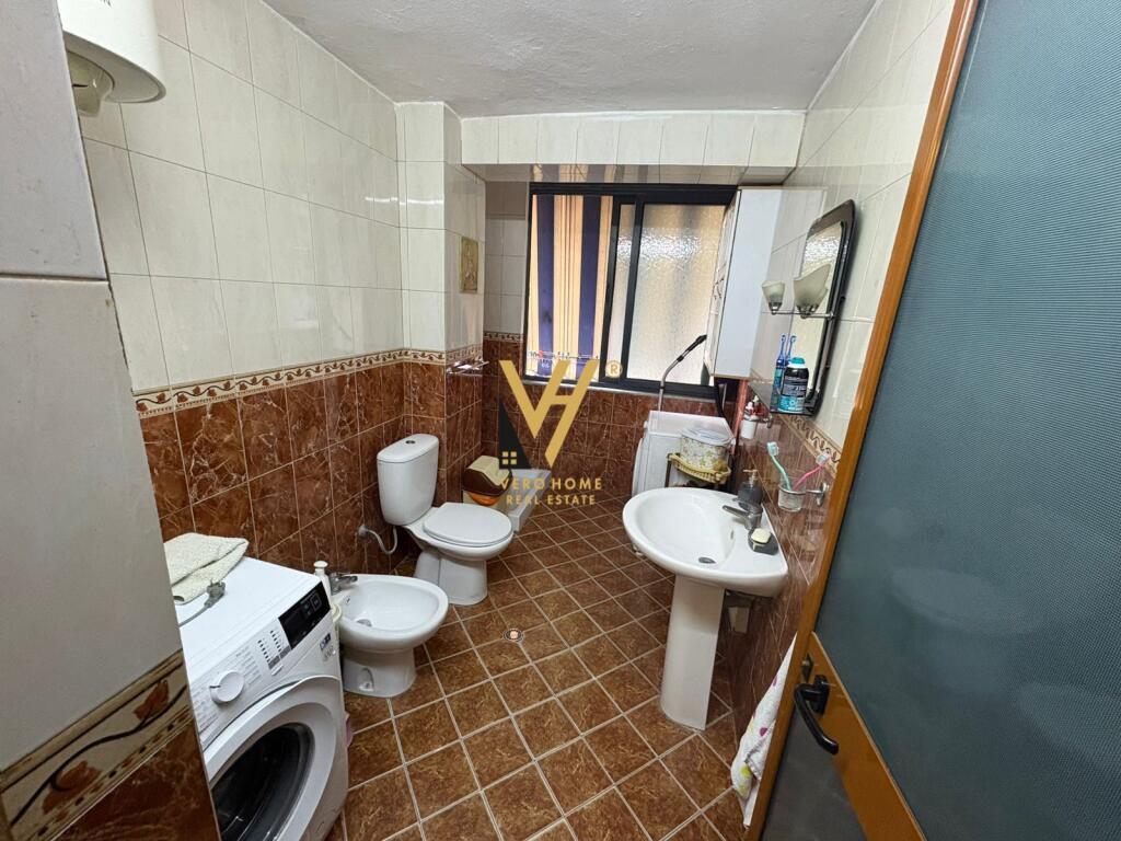 SHITET APARTAMENT 3+1 TE RRUGA BARDHYL 160.000 EURO
