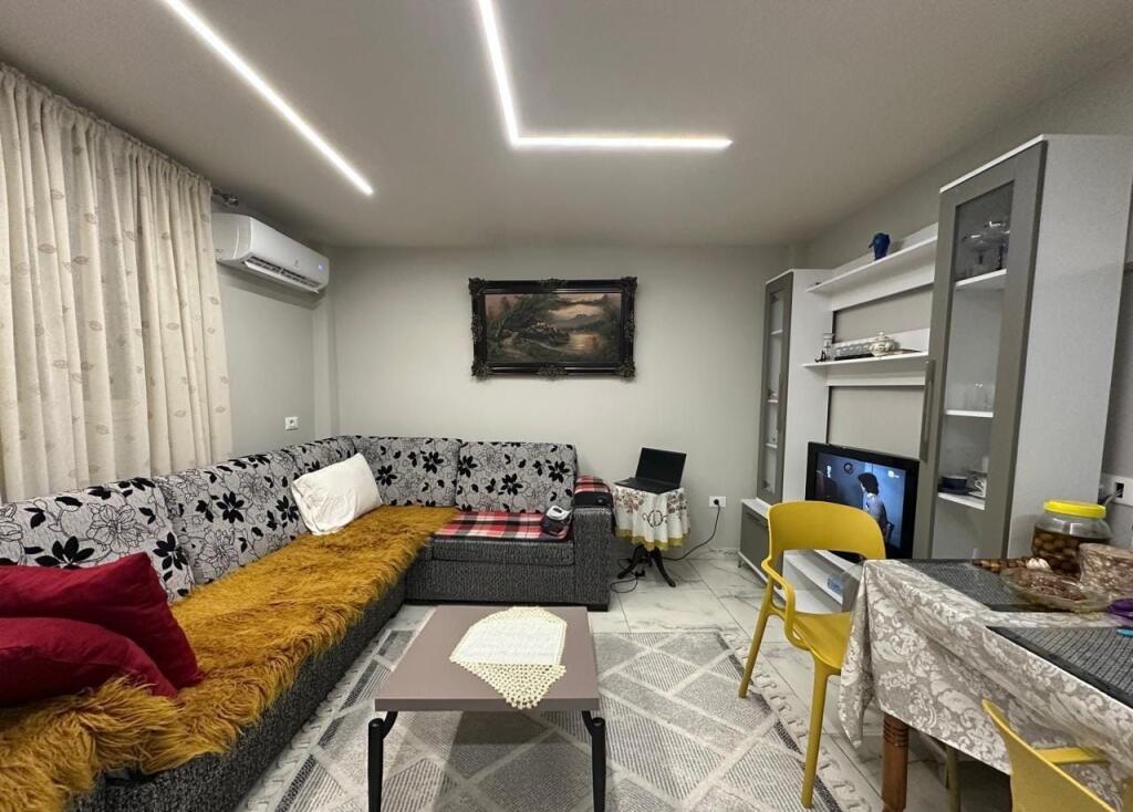 Casa privata 1+1 in affitto a Shkolla e Kuqe
