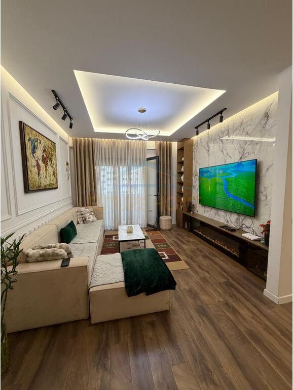 Shitet, Apartament 3+1+2, Residenca Oasis, Unaza e Re