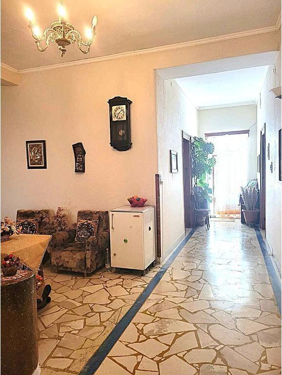 In vendita casa caratteristica su 2 piani a Berat