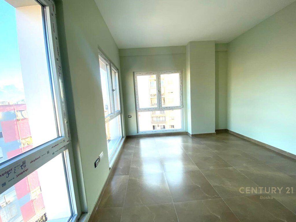 Appartamento 2+1+2 Ufficio o Residenza, Zogu i ZI