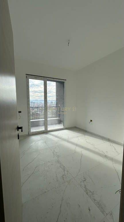 Apartament 2+1 ME QIRA NE PASKUQAN