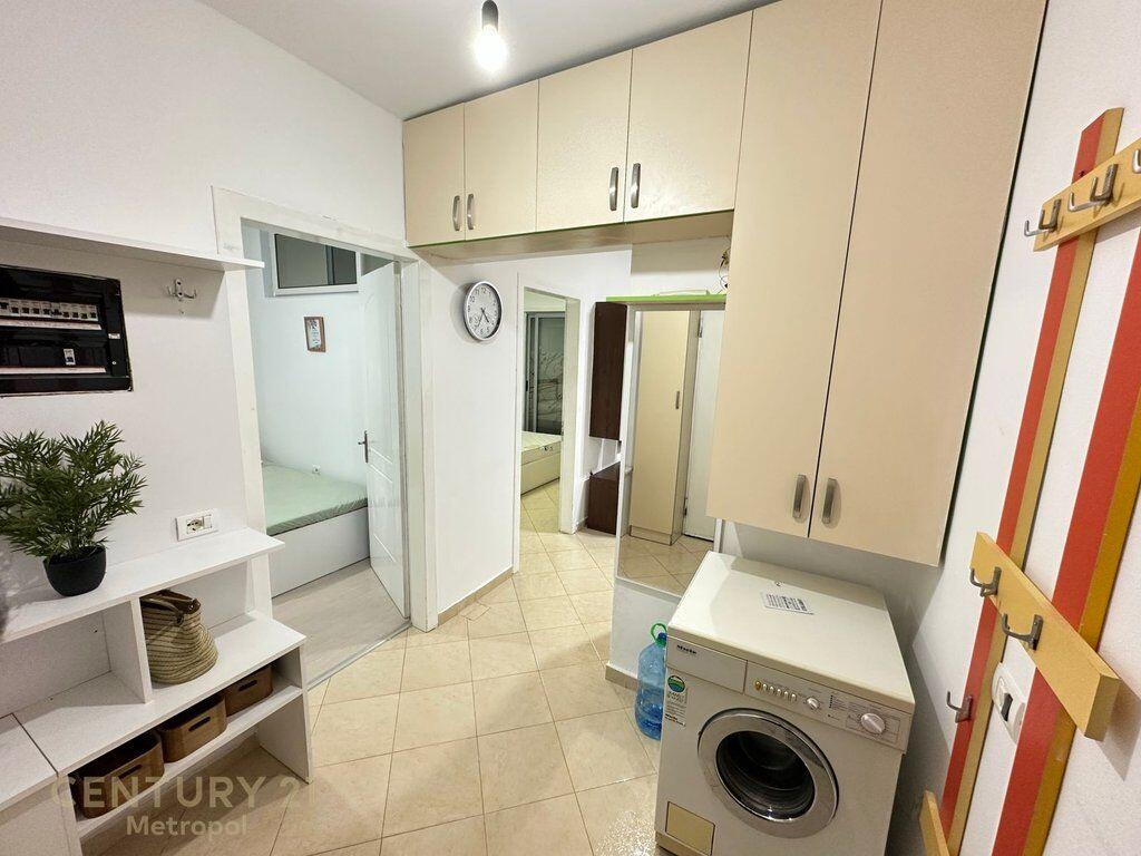 APARTAMENT PER QIRA 2+1 PRANE BAR CIAO-RRUGA E QELQIT!