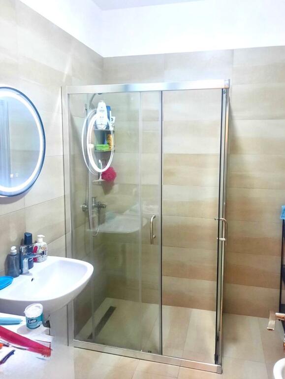 APARTAMENT ME QERA 2+1+2📍FARMACIA10,  KOMPLEKSIN ARLIS.