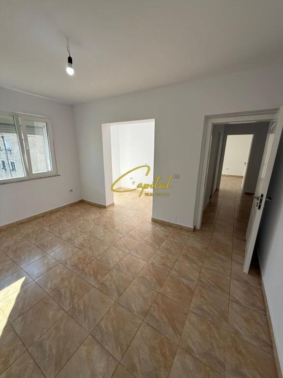 VENDESI APPARTAMENTO 1+1 21 DICEMBRE 130.000 EURO
