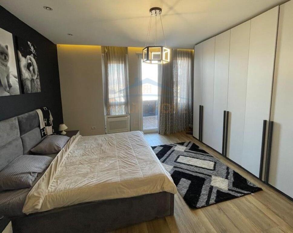 Shitet, Apartament 2+1+2, Kopshti Botanik, Tiranë.