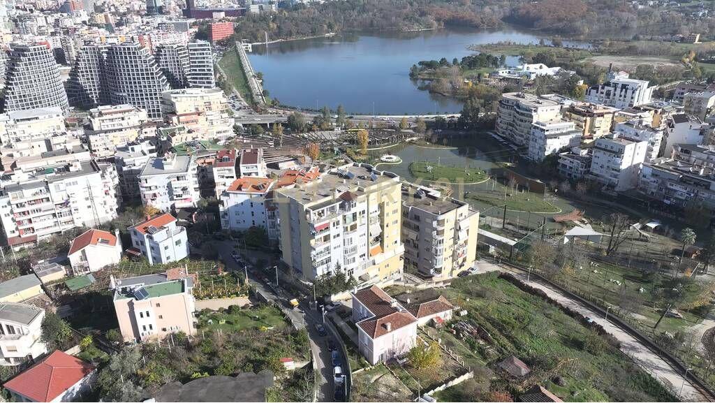SHITET APARTAMENT SUPER PREMIUM – LIQENI ARTIFICIAL, NGJITUR ME KOPSHTIN ZOOLOGJIK 620,000 € Sip. Totale  200m2