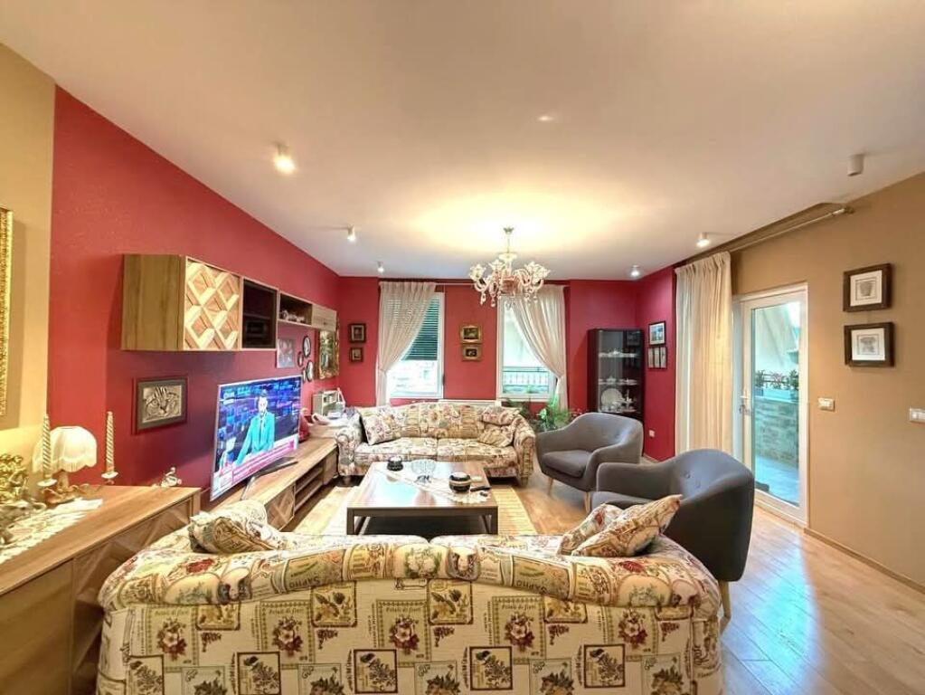 Esclusivo Ex Esposizione Vendiamo super appartamento