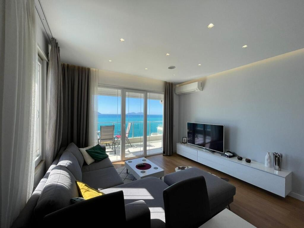 FOR SALE | LUXURY APARTMENT | COLD WATER - VLORË