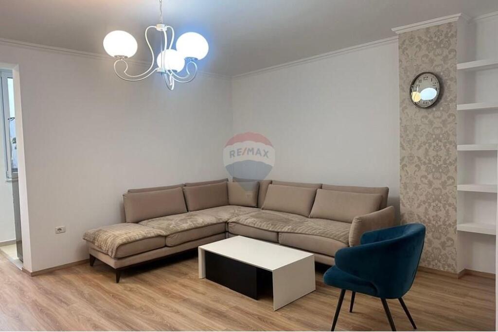 Appartamento moderno in affitto a Pazari i Ri
