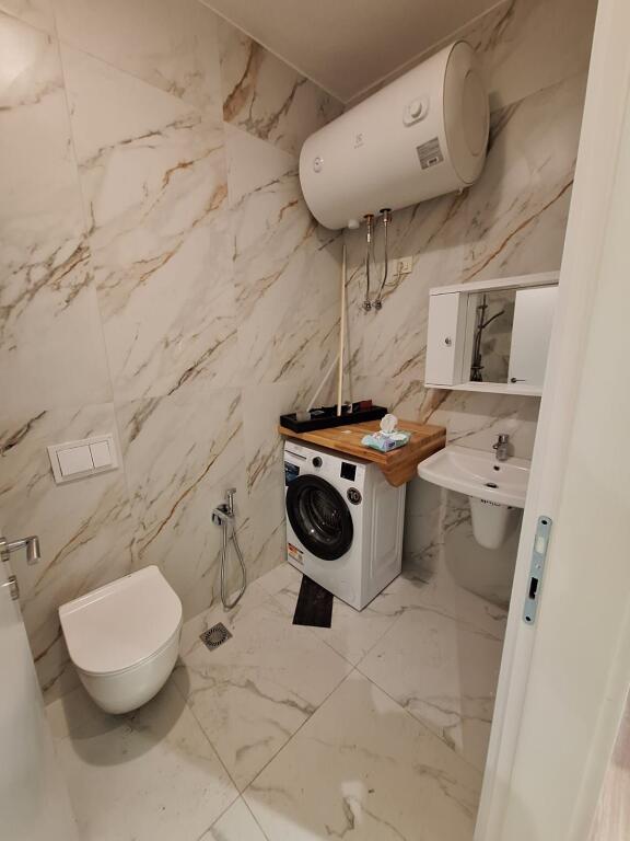 Apartament 2+1+Post parkimi për Qira në Rrugën Mine Peza, në Golden Tower Residence !