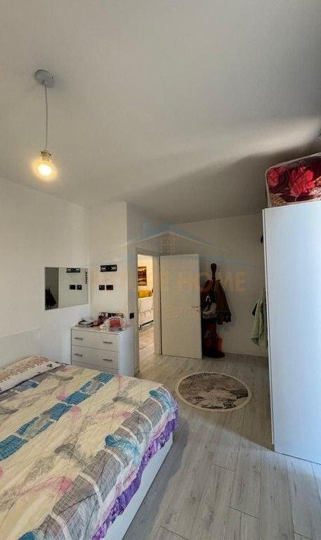 Apartment 2+1+2+ Veranda for sale, Shkozë..