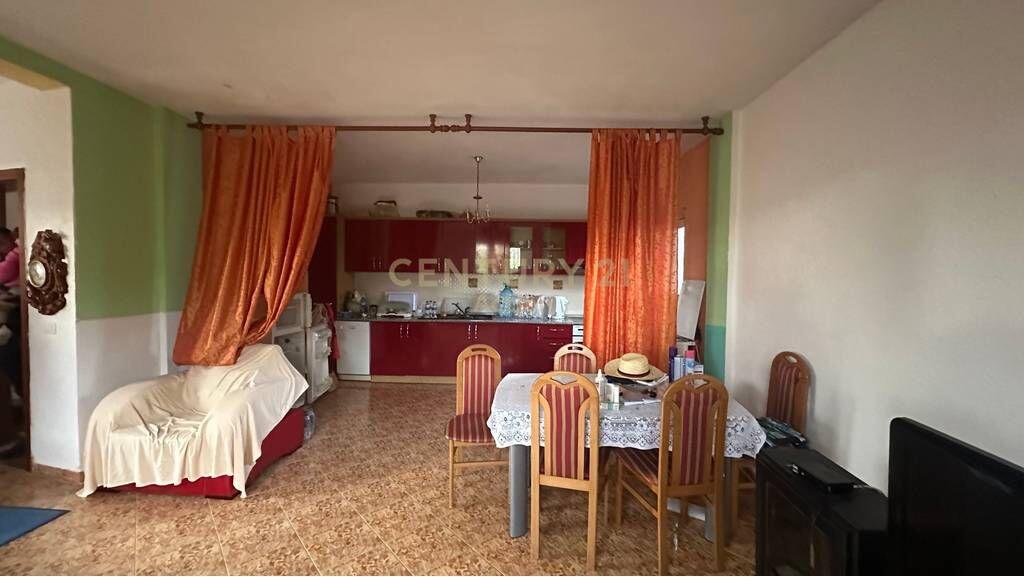 Villa in vendita a Peze e Vogel vicino a Lapidari.