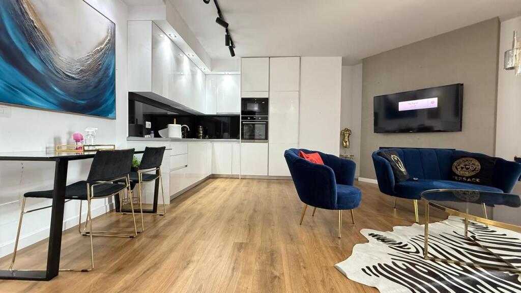 2+1 apartment for rent in Bllok!