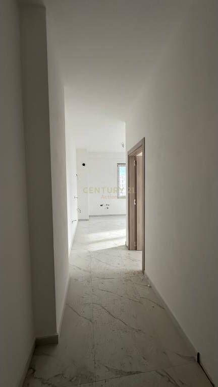 Apartament 2+1 ME QIRA NE PASKUQAN