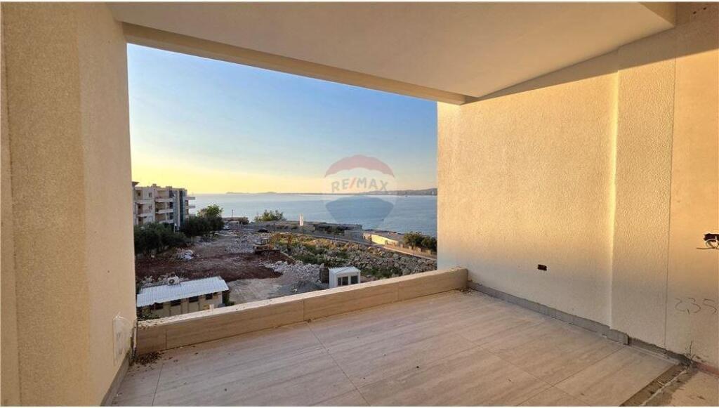 🏢 Appartamento 2+1+2 in Vendita – Lungo Mare, Vlorë
