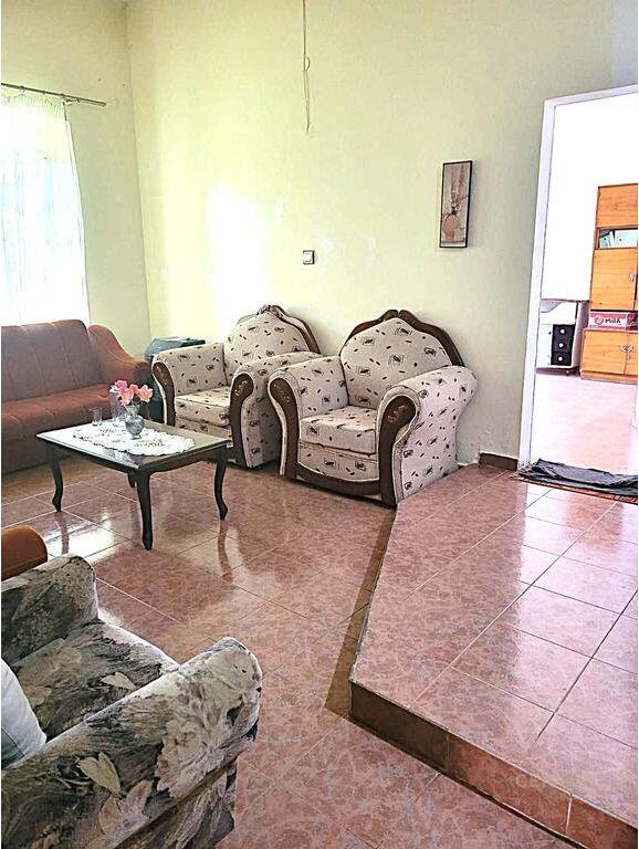In vendita casa caratteristica su 2 piani a Berat