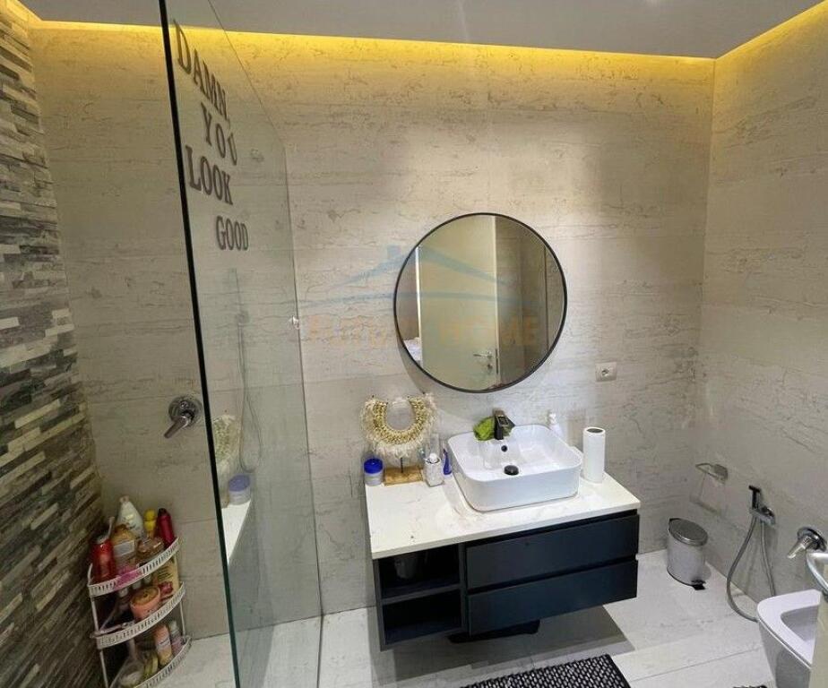 Shitet, Apartament 2+1+2, Kopshti Botanik, Tiranë.
