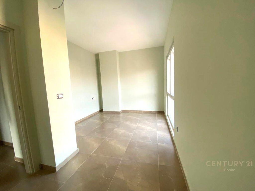 Jepet me Qera Apartament 2+1+2 , Zyra ose Banim , Zogu i Zi