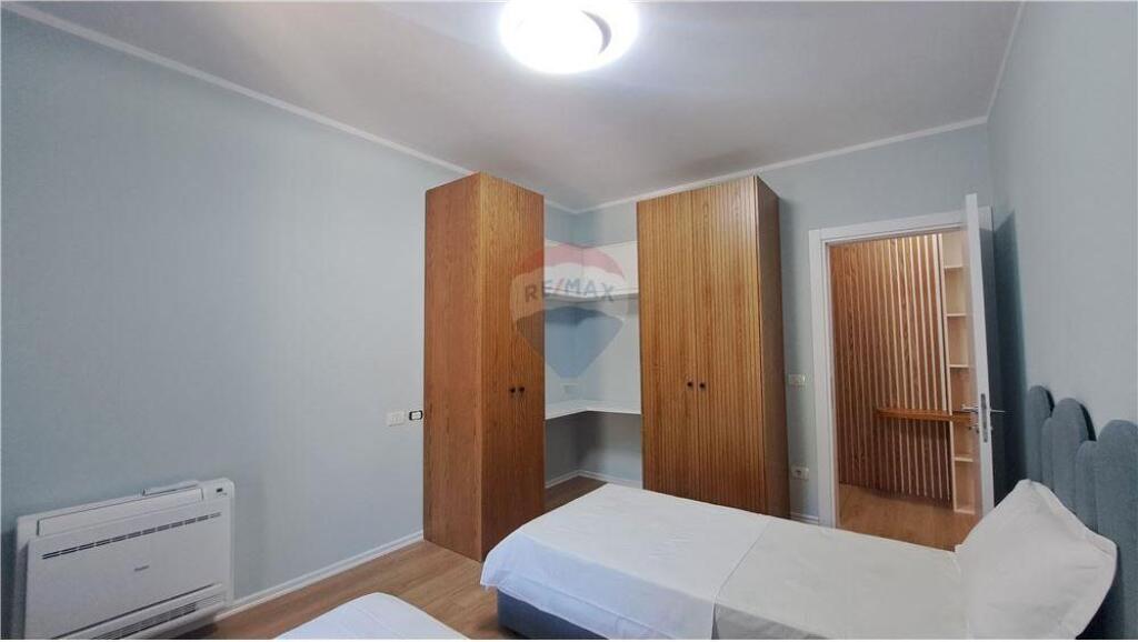 🏢 Apartament për Shitje  2+1+2 – Lungomare, Rruga Reshat Osmani, Vlorë