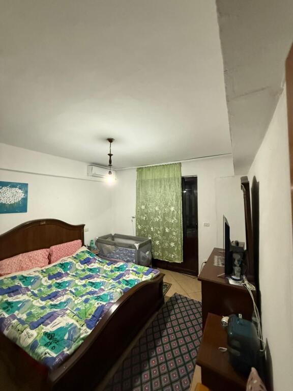 In vendita: Appartamento 2+1 in Ish Rajoni, Quartiere 5