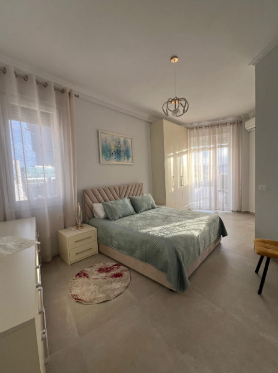 🏡 AFFITTASI APPARTAMENTO 2+1 – CENTRO, VICINO AL CAFFÈ FLORA 🌿