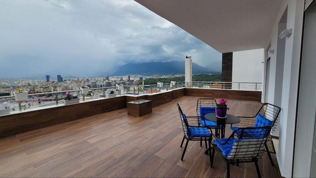 SUPER APPARTAMENTO MODERNO 2+1+VERANDA IN VENDITA VICINO ALLA MOSCHEA GIARDINO BOTANICO! 325.000 € Sup. Totale 170m2