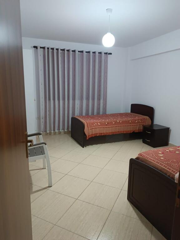 Appartamento 2+1 in affitto al Complesso Malajzian, Bivio di Kamza - Tirana - Preferibilmente da affittare a 3-4 ragazze