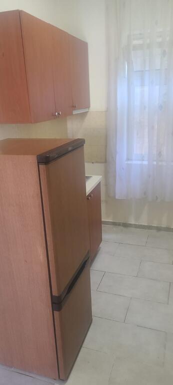MONOLOCALE 28000 LEKE. EX MERCATO ELETTRICO