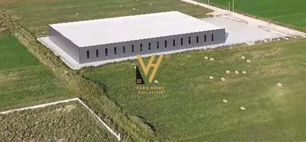 JEPET KAPANON 5.000 M2 ME QERA NE FLLAKE, DURRES 10.000 EURO