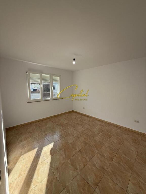 VENDESI APPARTAMENTO 1+1 21 DICEMBRE 130.000 EURO