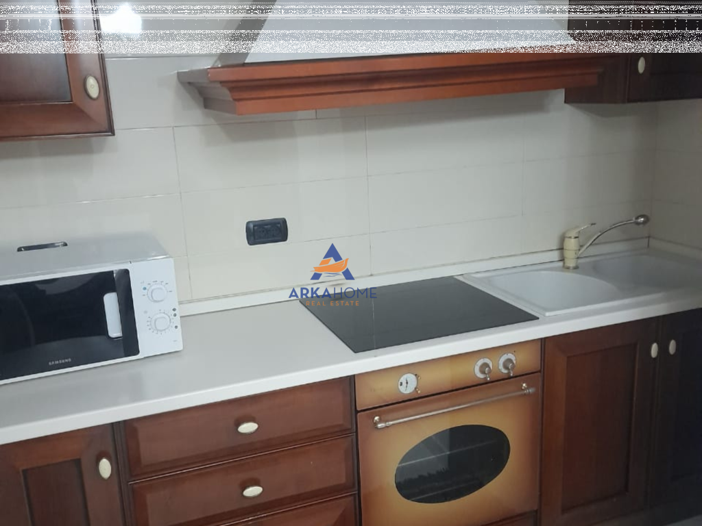 AFFITTASI APPARTAMENTO 1+1+ BALCONE "VASIL SHANTO VICINO KESHI" 55.000 LEKE