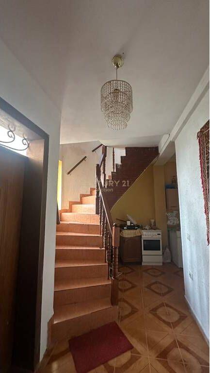 Villa in vendita a Peze e Vogel vicino a Lapidari.