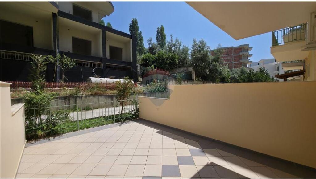 Monolocali in vendita a Uje te Ftohte, Vlore
