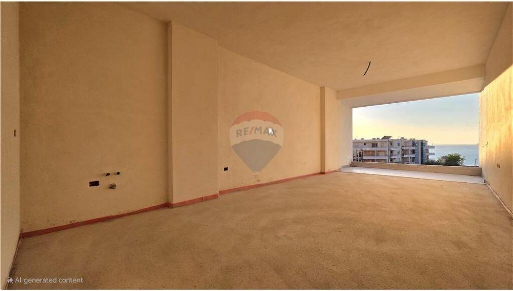 🏢 Appartamento 2+1+2 in Vendita – Lungo Mare, Vlorë