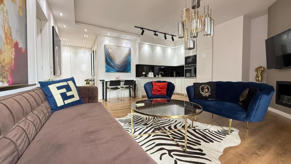 2+1 apartment for rent in Bllok!