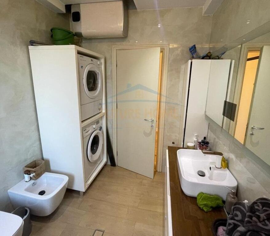 Shitet, Apartament 2+1+2, Kopshti Botanik, Tiranë.