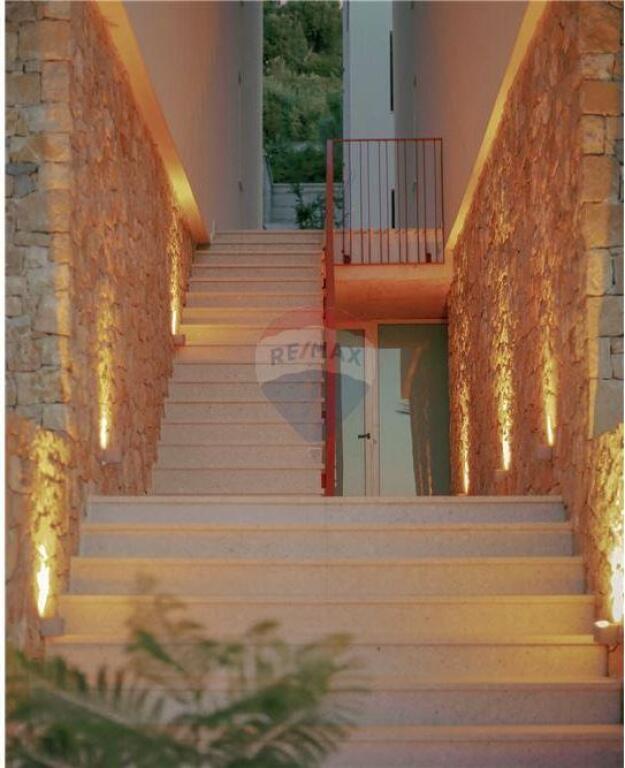 🏢 Appartamento 2+1+2 in Vendita – Lungo Mare, Vlorë