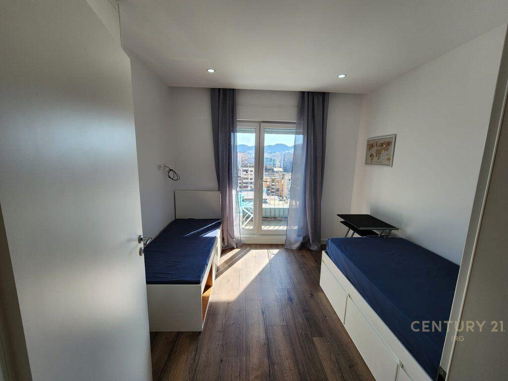 SHITET SUPER APARTAMENT 2+1+2 TEK 21 DHJETORI (KOMPLEKSI MAGNET)!
