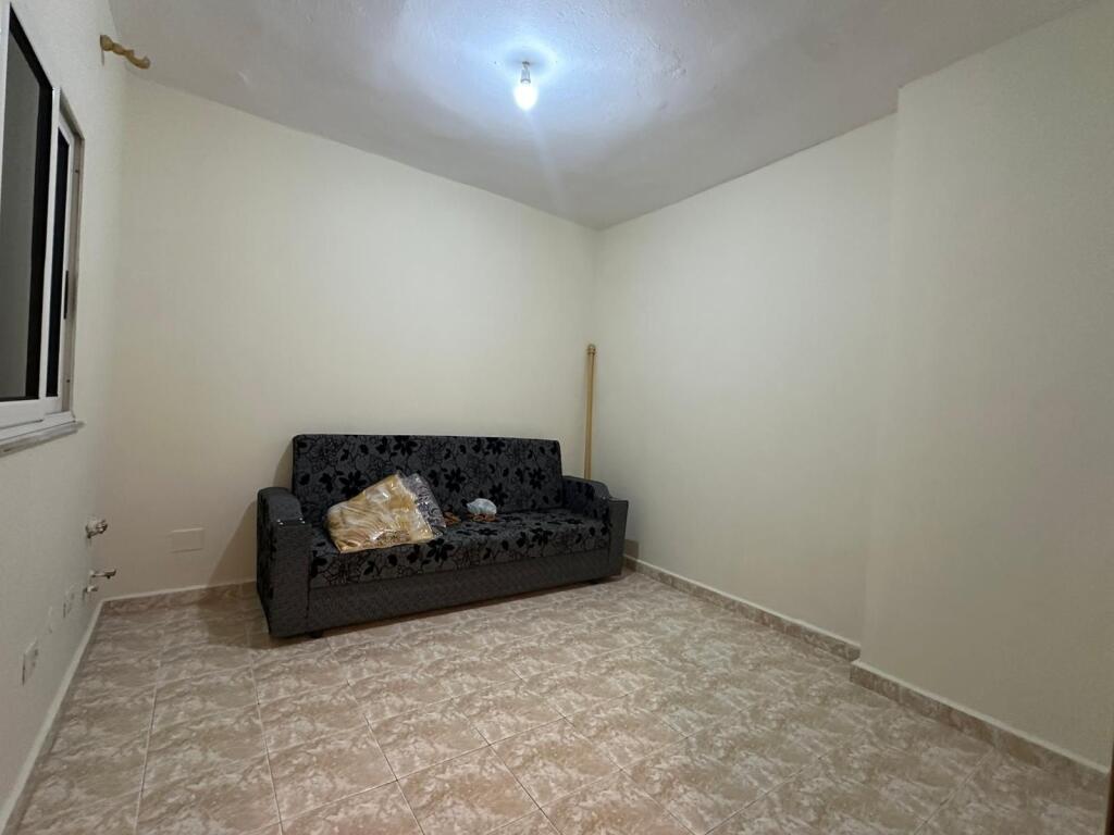 ZYRE ME QERA 120 M2 KOMUNA E PARISIT 700 EURO