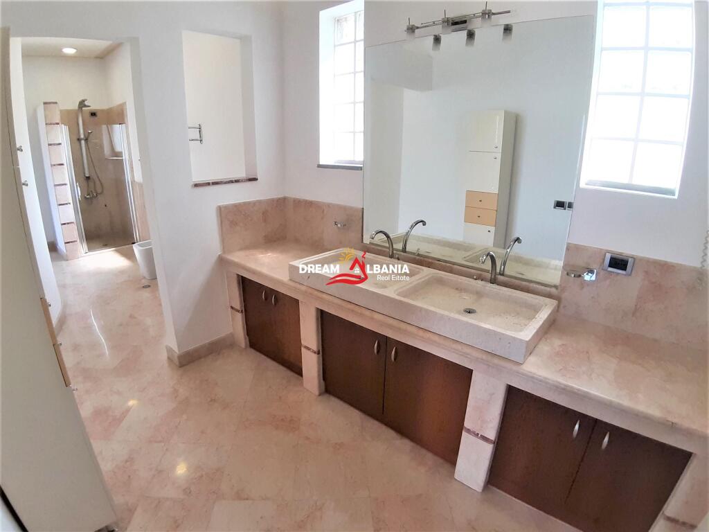Villa for sale on Elbasan street near the German villas in Tirana (ID 4151047)