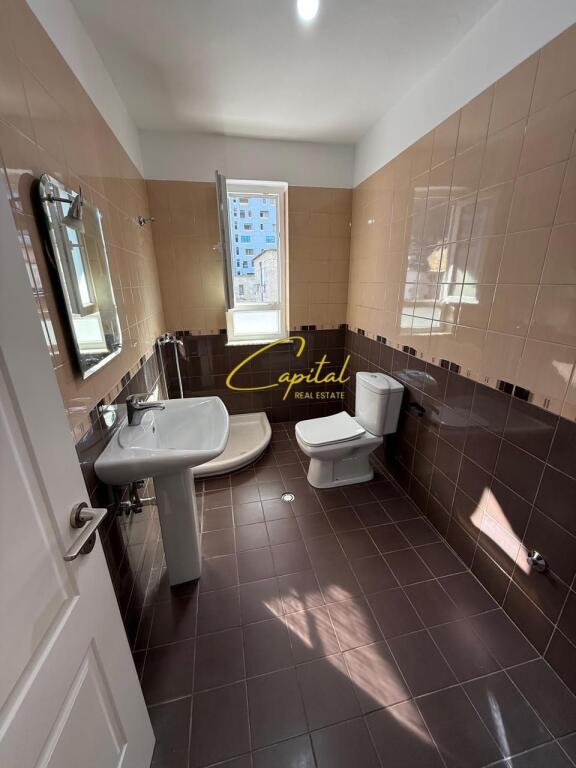 VENDESI APPARTAMENTO 1+1 21 DICEMBRE 130.000 EURO